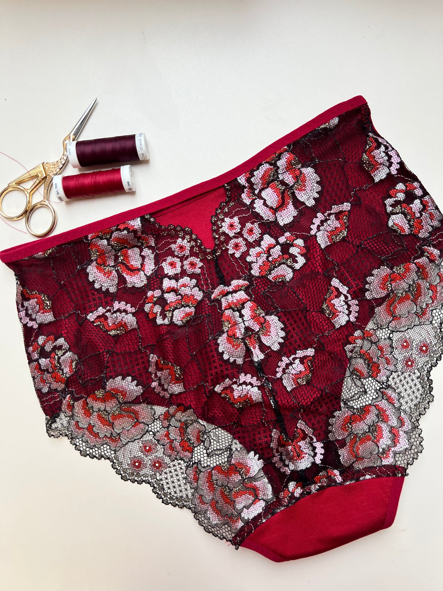 Women’s High-Waist TENCEL™  red panties with Lace